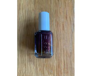 Brand New & Genuine Essie Nail Polish - Shade Ready To Boa (1006)