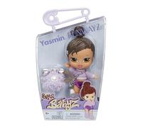 Bratz Babyz Runwayz Doll - Yasmin - 1 Collectible Fashion Doll with Stylish Outfit, Cute Baby Doll with a Necklace That Doubles as a Keychain - Kids Toy - Great for Ages 6 and Older