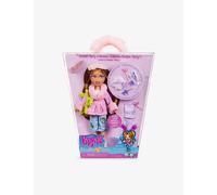 Bratz Slumber Party - Yasmin Fashion Doll - With 2 Sets of Pyjamas, Plush, and Accessories - Suitable for Kids and Collectors