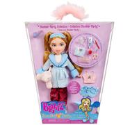 Bratz Slumber Party - Cloe Fashion Doll - With 2 Sets of Pyjamas, Plush Animal and Accessories - Suitable for Kids and Collectors