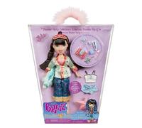 Bratz Slumber Party - Jade Fashion Doll - With 2 Sets of Pyjamas, Plush, and Accessories - Suitable for Kids and Collectors