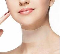 BRAVECOW 2 Pieces Reusable Chest Neck Pad Anti Wrinkle Chest Pads Transparent Silicone Anti Aging Decollete Pad Smoothing Skin (Neck Pad)