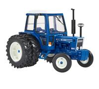 Britains Ford 7600 with Dual Rear Wheels - Diecast Toy Tractor Farm Toys 1 32 Scale - Metal and Plastic Tractor Toys - Collectible Model Farm Tractors for Plus 3 Year Olds