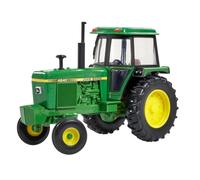 John Deere Britains 4240 Model | Detailed Diecast Metal and Plastic Tractor Toy | Child's Farm Toys for Indoors and Outdoors | Classic Tractor Toys for 3+ Year Old Boys and Girls