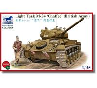 Bronco Model 1/35 UK M24 Chaffie British Light Tank with a Tank Soldier, Plastic Model CB35068