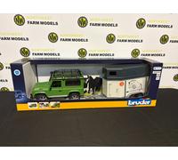 BRUDER 02592 1:16 SCALE LAND ROVER DEFENDER AND HORSE BOX