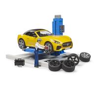 bruder 62112 - bworld Car Service Centre Roadster - 1:16 Car Workshop, Mechanic, Racing Car, Sports Car, Toy from 4 Years, Yellow
