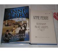 Buckingham Palace Gardens: A Novel