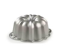 Bundt Pan: Nordic Ware Anniversary Medium, 6 Cup, 1.4L, Silver