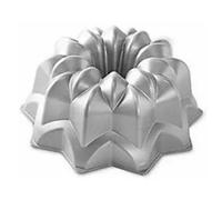 Bundt Pan: Nordic Ware Vintage Star, Silver