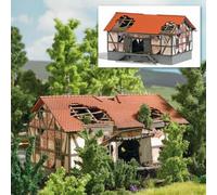Busch 1664 - 1/87 / H0 Decayed Freight Shed - New