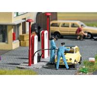 Busch 7820 Action Set: Refueling Please