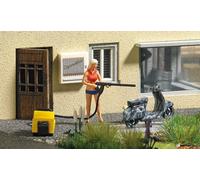 Busch 7833 Action Set: scooter wash