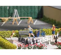 Busch 7899 Action Set: Frisbee Game with Dog, H0, New 2021