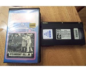 Buster Keaton: Steamboat Bill, Jr/The Boat [VHS]