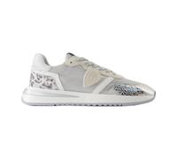 Canvas Low Trainers in Silver 6 UK