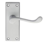 Carlisle Brass Satin Chrome Victorian Scroll Lever On Short Latch Backplate (Dl55Sc)
