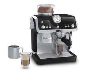 Casdon De'Longhi Toys. Barista Coffee Machine. Toy Kitchen Playset for Kids with Moving Parts, Realistic Sounds and Magic Coffee Reveal. For Children