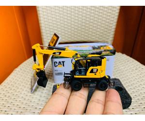 Cat M323F Railroad Wheeled Excavator 1:87 HO Scale By DieCast Masters DM85612