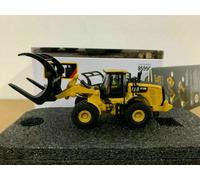 Caterpillar Cat 972M Wheel Loader With Log Fork HO Scale Diecast Masters 85950