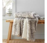 Catherine Lansfield Arctic Fox Throw 130 x 170cm Or Cushion 45 x 45 cm Grey