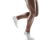 CEP - THE RUN COMPRESSION SOCKS NO SHOW for men | Extra short running socks in white with compression | Regenerating compression socks for men | Size IV | L