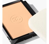 CHANEL Fluid base ULTRA LE TEINT - RECHARGE Ultra-comfortable, long-lasting compact foundation - perfect finish _B30