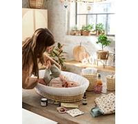 Changing Basket in Corn Husks beige light solid