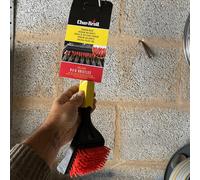 Char-Broil 140 533 - 2-in-1 "Cool-Clean" Grill Cleaning Brush and Scraper. (M)