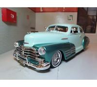 Chevrolet Aerosedan Fleetline 1948 Green Lowered Lowrider 1:24 Scale Model Car