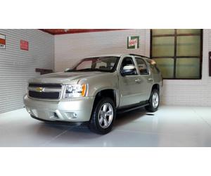 Chevrolet Tahoe Gold 2008 V8 4.8 5.3 6.0 Champagne Welly 1:24 Scale Model 22509