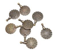 Chiyyak 8PCS Yarn Cutter Pendants, Metal Round Shape Thread Cutter with Built in for DIY Sewing Craft Cross Stitch Embroidery