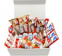 Chocolate Gift Box - 25 Assorted Chocolate Bars & Treats - Luxury Sweet Hamper - Chocolate Selection Box for Family, Kids & Sharing