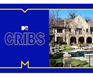 Chris Kirkpatrick / Betsey Johnson / Jaime King