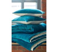 CHRISTY Luxury Quilted Velvet 'Jaipur' Throw in Blue | Size: 140 cm x 200 cm Christy Blue 140 cm x 200 cm