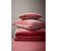 Christy Luxury Quilted Velvet 'jaipur' Throw In Dark Pink Dark Pink 140cm x 200cm