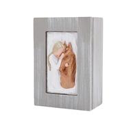 CHUANGLI Horses Keepsake Gifts Box for Women Girls Horse Lovers Truly a Friend Friendship Figurine Keepsake Box, Girl Embrace Horse Figurine Gift Box, Sculpted Hand-Painted Figure Gifts for Friends