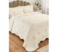 Chums Marie Quilted Floral Design Bedspread Set with Scalloped Edges, Soft Microfibre & Includes Quilted Pillowsham(s) Multi Double
