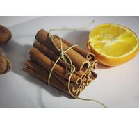 Cinnamon & Orange Wax Melts | 1x 10 Cavity Luxury Handcrafted Clamshell/Snap Bar 50g | Over 40Hrs Burn Time Per Clamshell | Vegan & Pet Friendly | Cruelty & Eco Friendly | Handcrafted UK