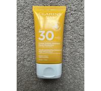 Clarins Youth-protecting Sunscreen High Protection SPF30 | Size: 50ml Clarins Multicolor 50ml