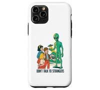 Classic UFO with green aliens flying above city Case for iPhone 11 Pro