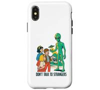 Classic UFO with green aliens flying above city Case for iPhone X/XS
