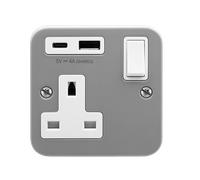 Click CL785 Metal Clad 13A 1 Gang Switched Safety Shutter Socket Outlet with Type A & C USB (4A) Outlets