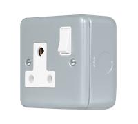 Click MCP034 Metal Clad Pro 15A Round Pin Socket Outlet