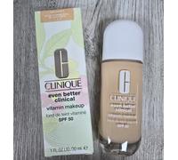 Clinique Even Better Clinical Vitamin Makeup SPF 50 30ml - 01 Light Warm 1