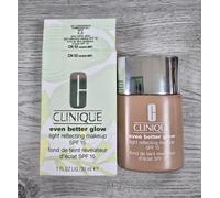 Clinique Even Better Glow Light Reflecting Makeup SPF15 'CN52 Neutral' 30ml NIB