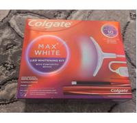Colgate Max White Ultimate LED Whitening Kit