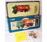 Corgi classic green/red shell & BP bedford TK elliptical tanker with petrol pump set 1:50 scale diecast model