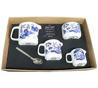crackinchina Blue willow pattern Jug Set gift boxed. Porcelain jugs and sugar decorated with traditional blue willow pattern all round packed into a black gift box
