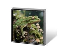 Crested Gecko Lapel Pin Square Metal Brooch Pin with Secure Pin Back Fashion Button Badge for Clothing, Hats, Bags Decoration